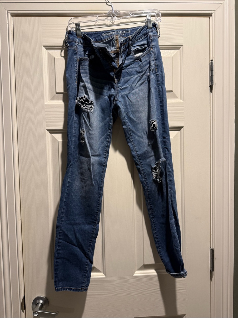 American Eagle Outfitters Women's Distressed Light Blue Skinny Jeans